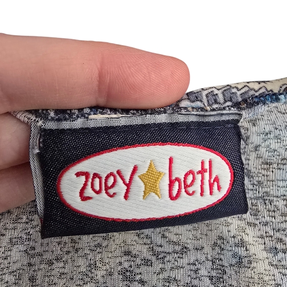 Zoey Beth Y2K Bohemian Paisley V-Neck Blouse Flared Sleeve Medium - Picture 3 of 12